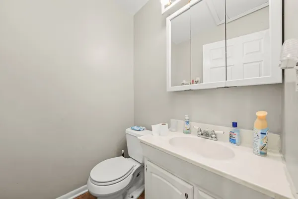 $565,000 | 304 Sutherland Lane, Bloomingdale, IL 60108