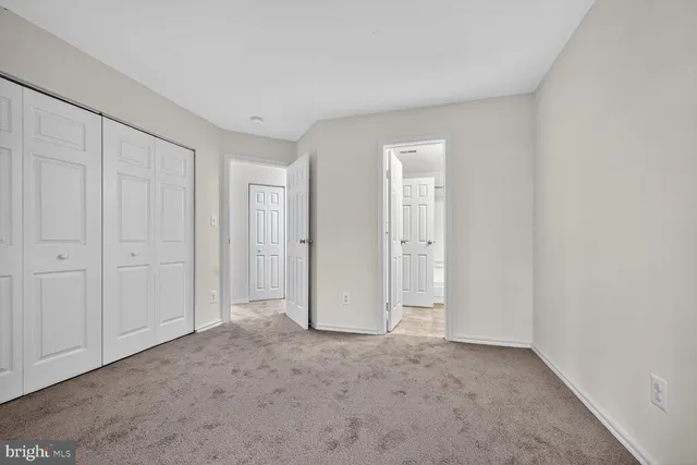 $170,000 | 18518 Boysenberry Drive, Unit 212, Gaithersburg, MD 20879