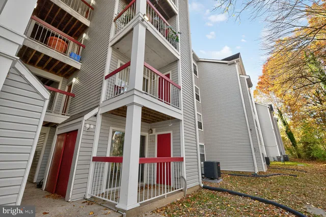 $170,000 | 18518 Boysenberry Drive, Unit 212, Gaithersburg, MD 20879