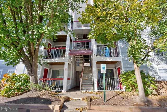 $170,000 | 18518 Boysenberry Drive, Unit 212, Gaithersburg, MD 20879