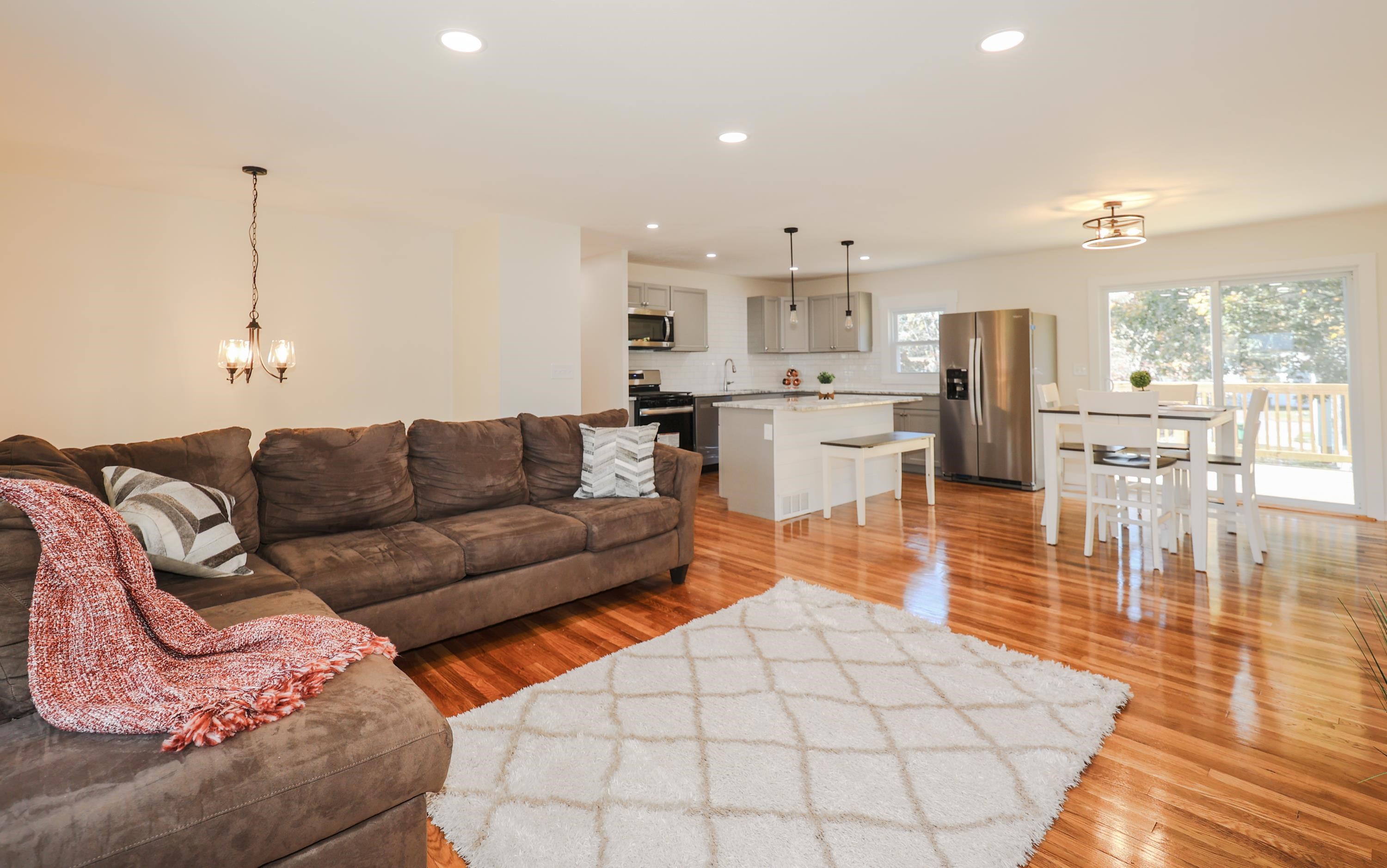36 Meade Street Nashua, NH 03064 - Photo 13 of 40