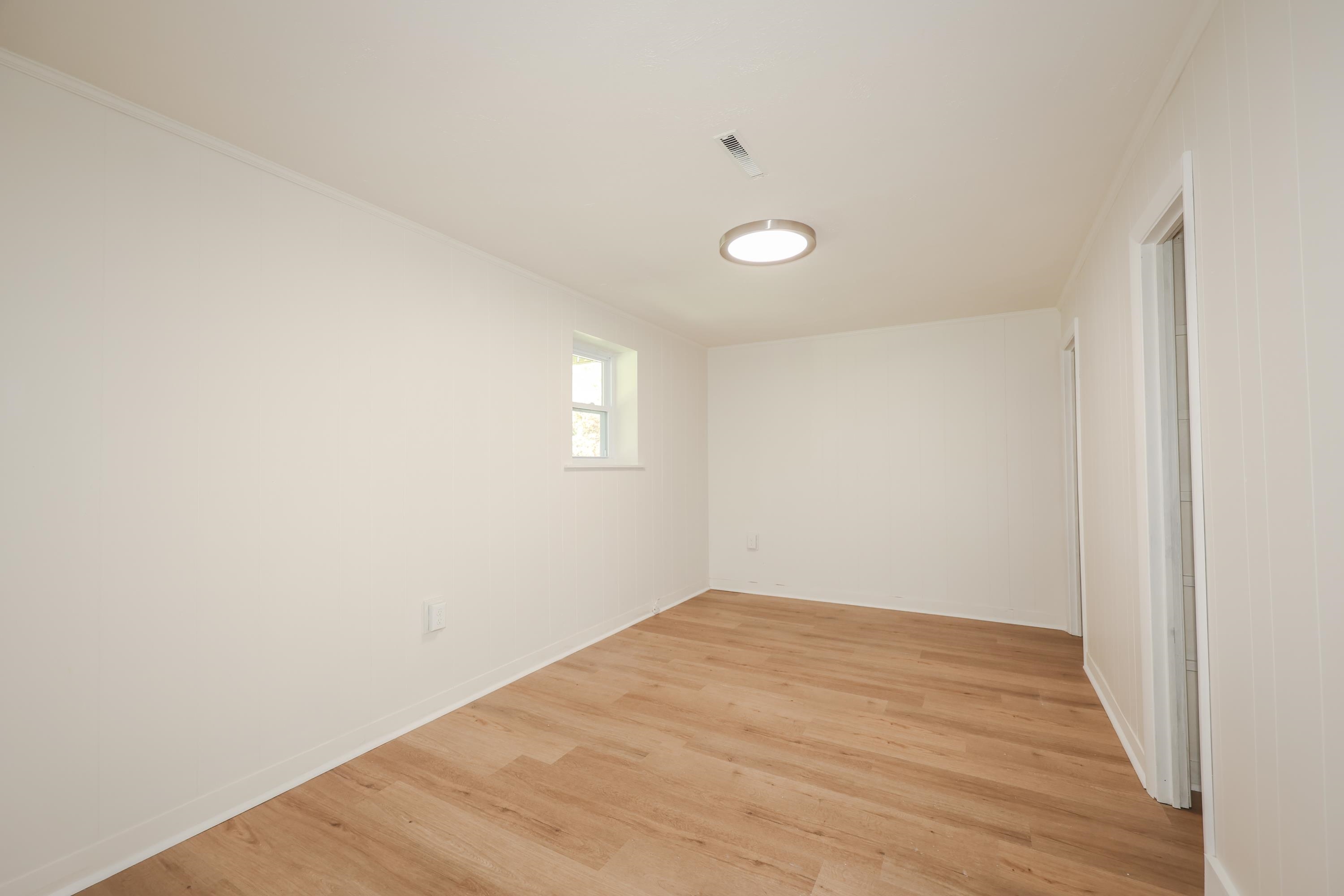 36 Meade Street Nashua, NH 03064 - Photo 22 of 40