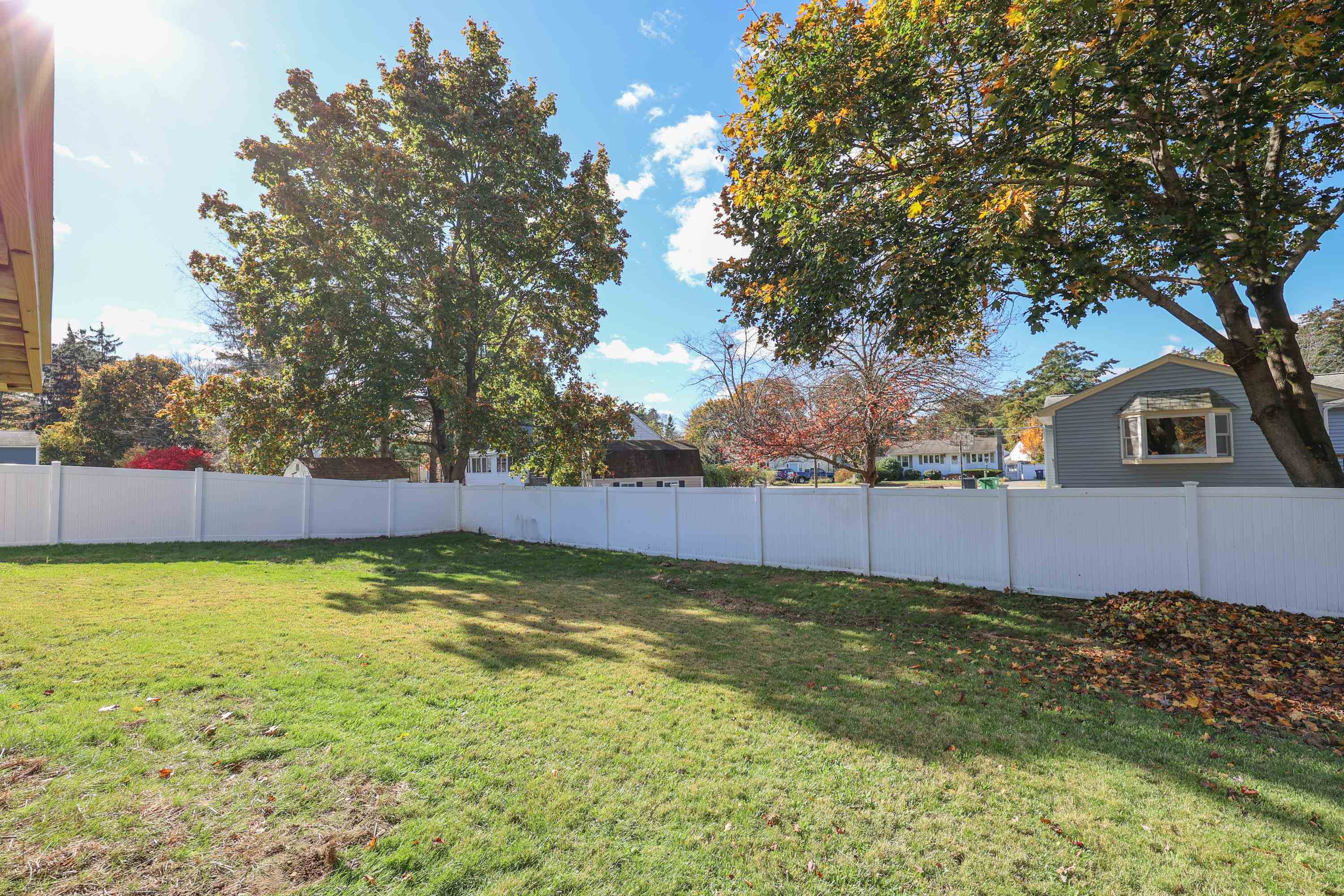 36 Meade Street Nashua, NH 03064 - Photo 33 of 40