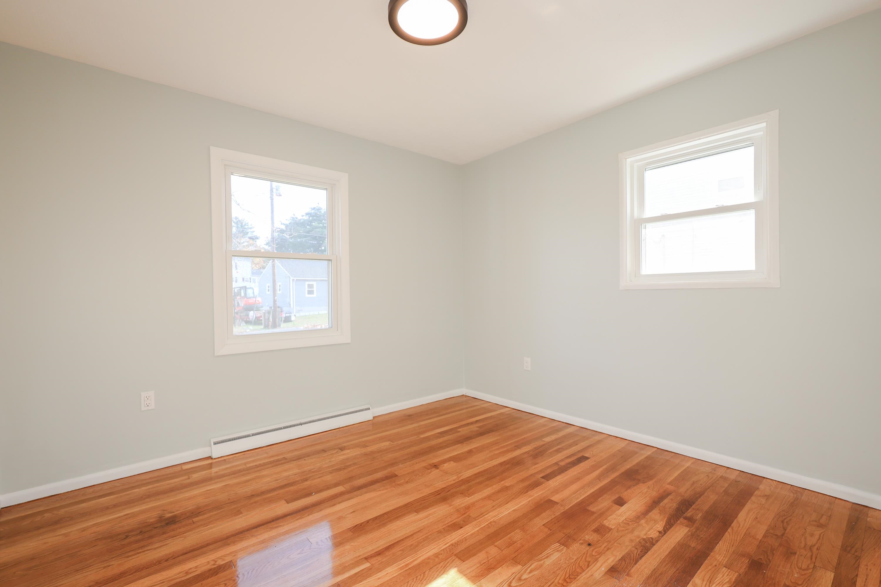 36 Meade Street Nashua, NH 03064 - Photo 9 of 40
