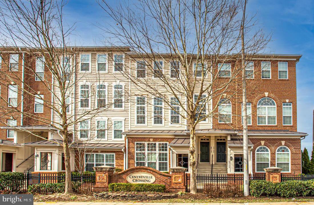 6012 Machen Road Centreville, VA 20121 - Photo 1 of 32 Gallery Image 1