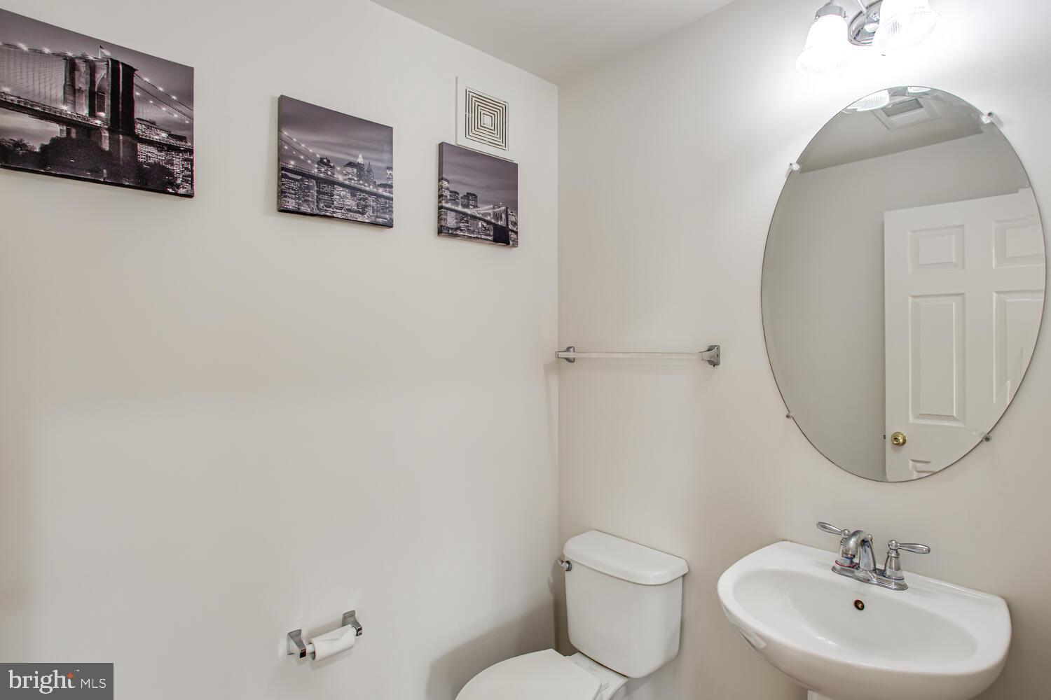 6012 Machen Road Centreville, VA 20121 - Photo 13 of 32 Gallery Image 13