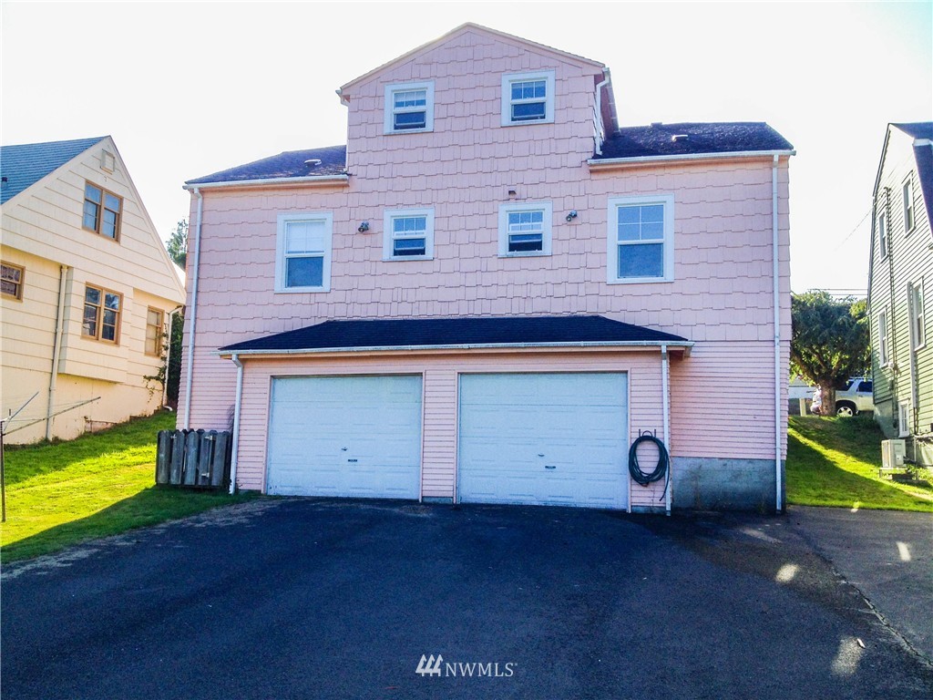 953 Fowler Street Raymond, WA 98577 - Photo 2 of 22 Gallery Image 2