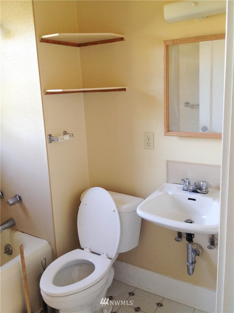 953 Fowler Street Raymond, WA 98577 - Photo 21 of 22 Gallery Image 21