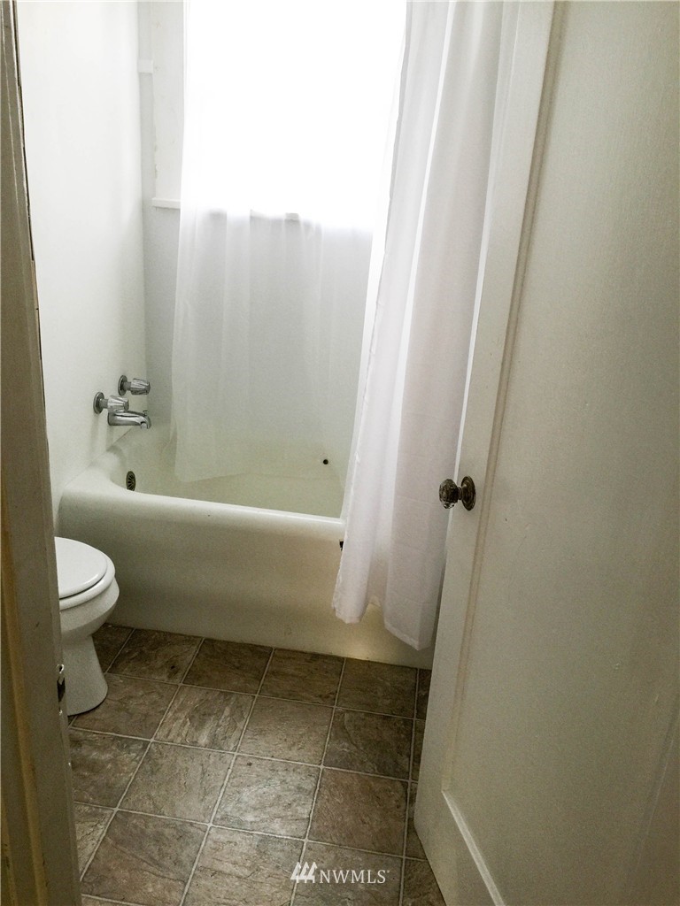 953 Fowler Street Raymond, WA 98577 - Photo 9 of 22 Gallery Image 9