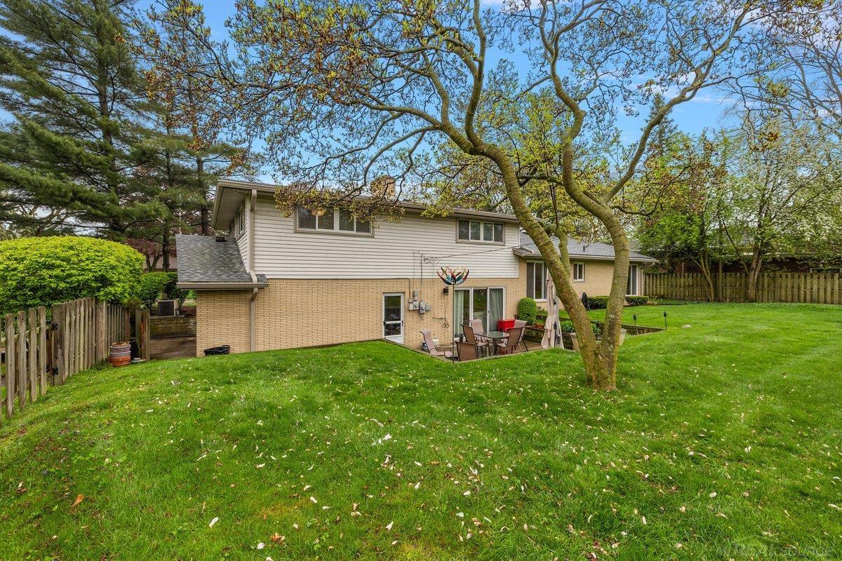 939 Ballantyne Road Grosse Pointe, MI 48236 - Photo 30 of 35 50175159-303F8B31-59D2-4502-9DED-338A38E31B75.JPG