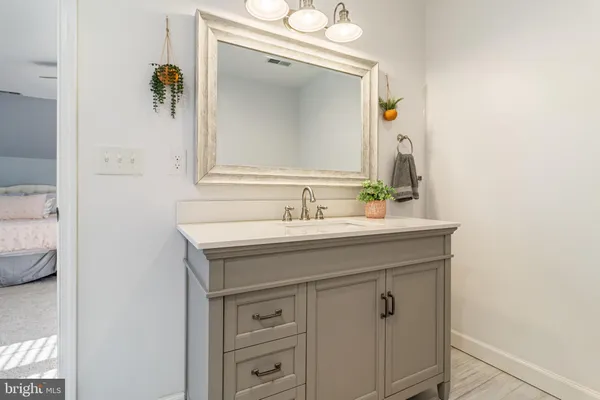 $550,000 | 14855 King Charles Drive, Issue, MD 20645
