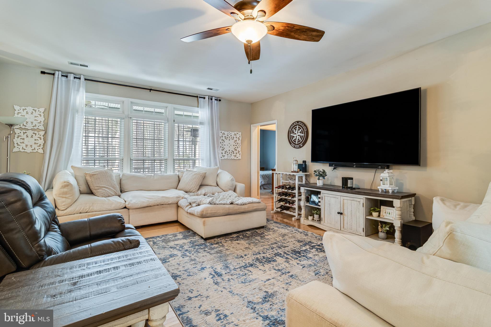 14855 King Charles Drive Issue, MD 20645 - Photo 10 of 49 Family Room