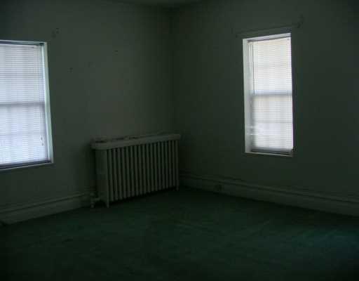 724 Frederick Street McKees Rocks, PA 15136 - Photo 5 of 8 Master Bedroom.