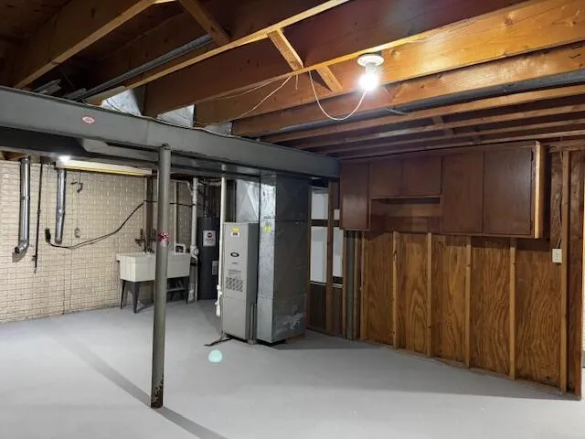 $365,000 | 2746 Northbridge Drive, Caledonia, WI 53404