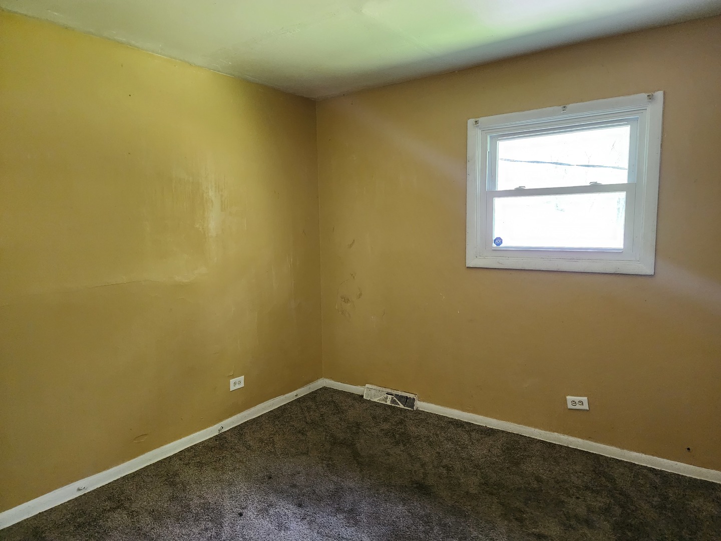 15330 Cherry Lane Markham, IL 60428 - Photo 4 of 8