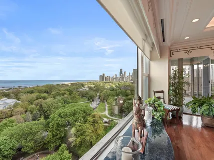 $4,100,000 | 2120 North Lincoln Park West, Unit 15, Chicago, IL 60614