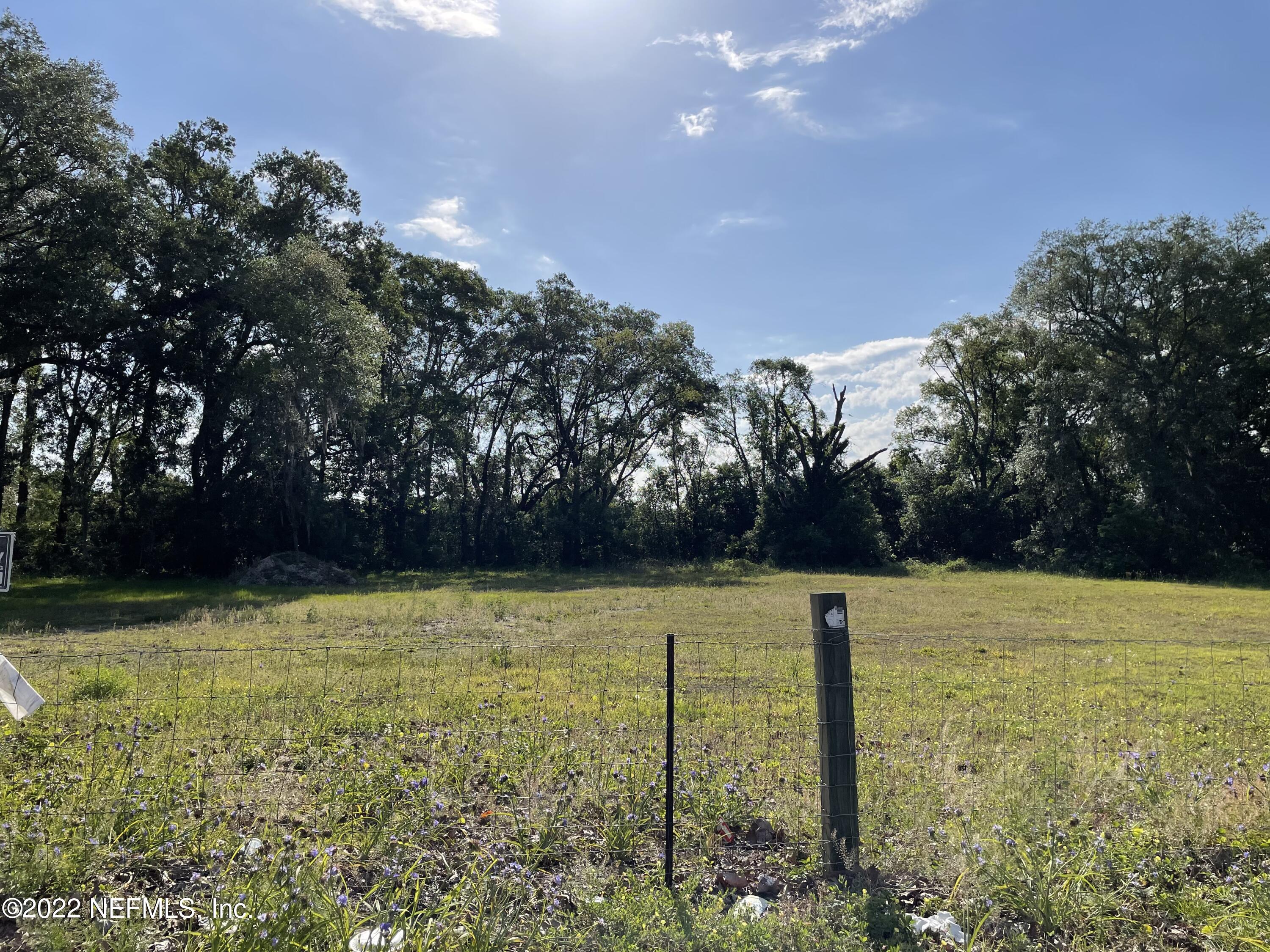 5517 Firestone Road Jacksonville, FL 32244 - Photo 2 of 4 a view of a tennis court