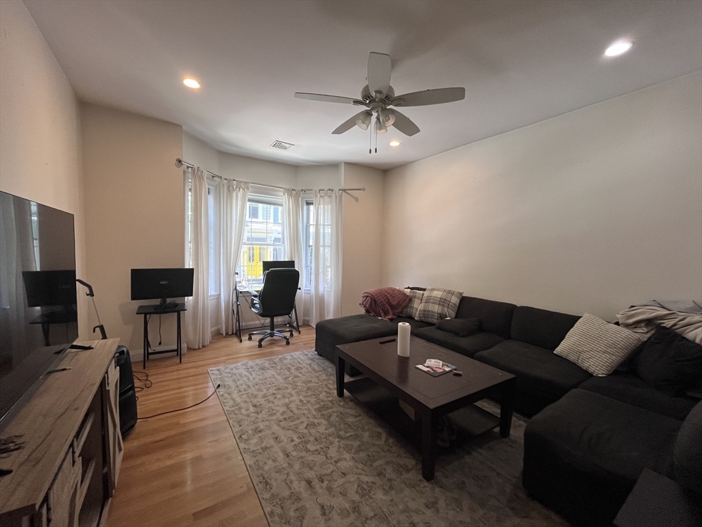 16 Gates Street, Unit 1 Boston, MA 02127 - Photo 7 of 28