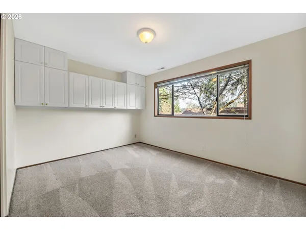 $325,000 | 3899 Colony Oaks Drive, Eugene, OR 97405