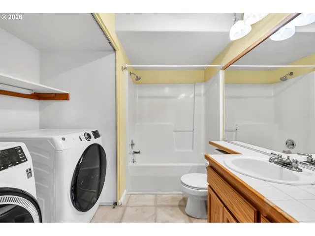 $339,500 | 3899 Colony Oaks Drive, Eugene, OR 97405