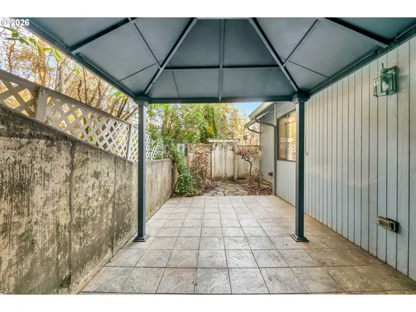 $325,000 | 3899 Colony Oaks Drive, Eugene, OR 97405