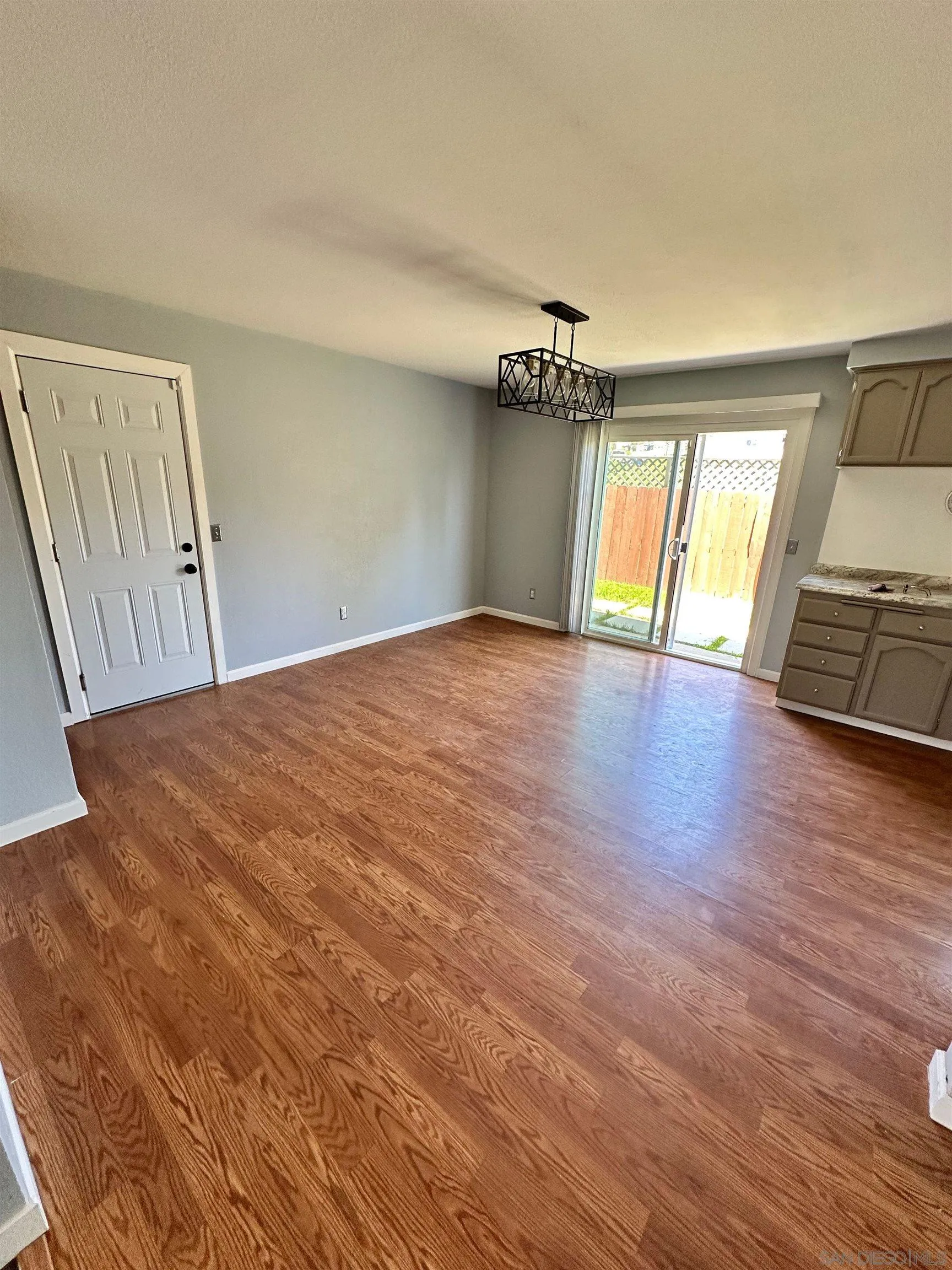 2275 Peppermint Lane Lemon Grove, CA 91945 - Photo 5 of 18