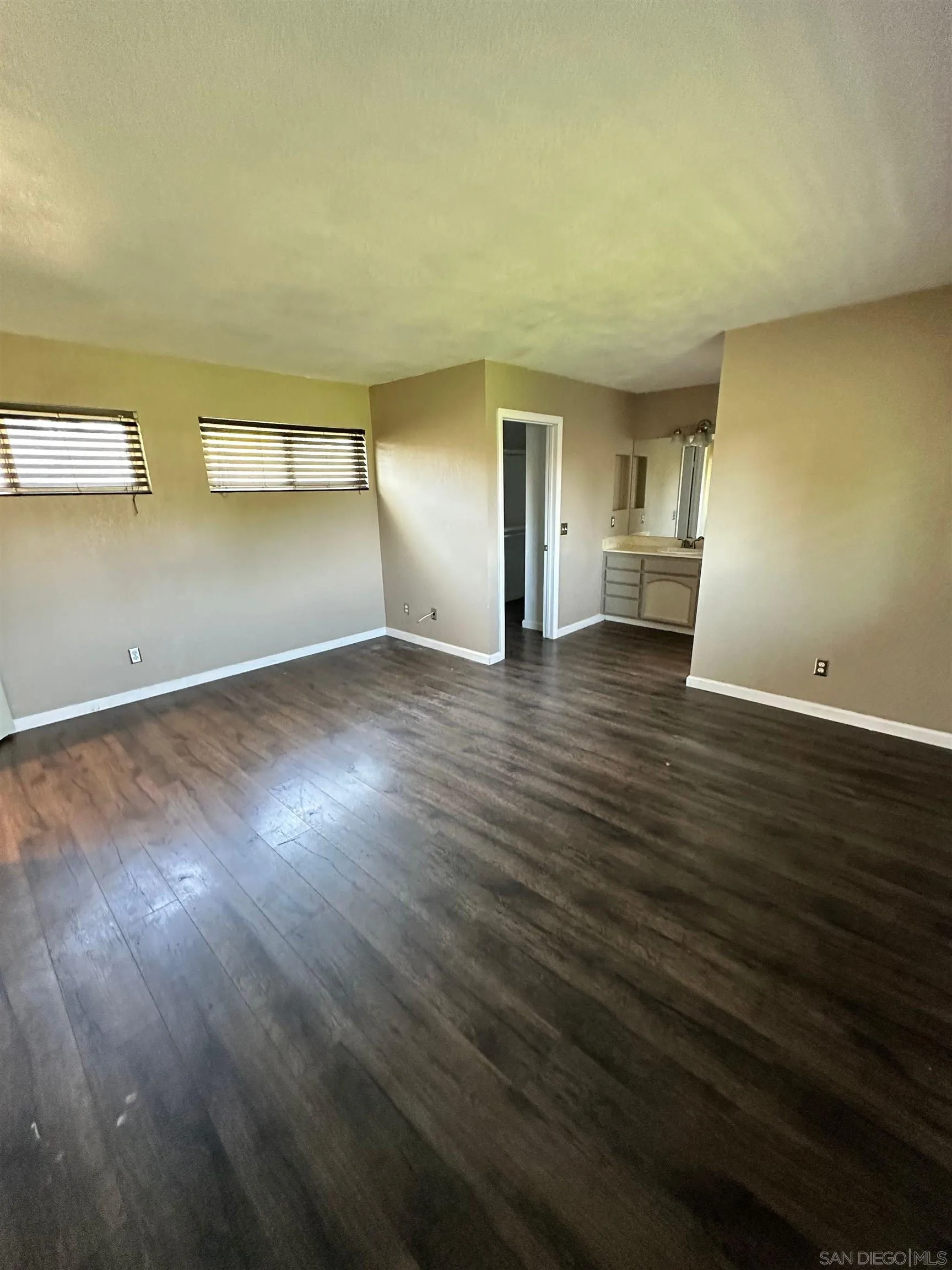 2275 Peppermint Lane Lemon Grove, CA 91945 - Photo 10 of 18