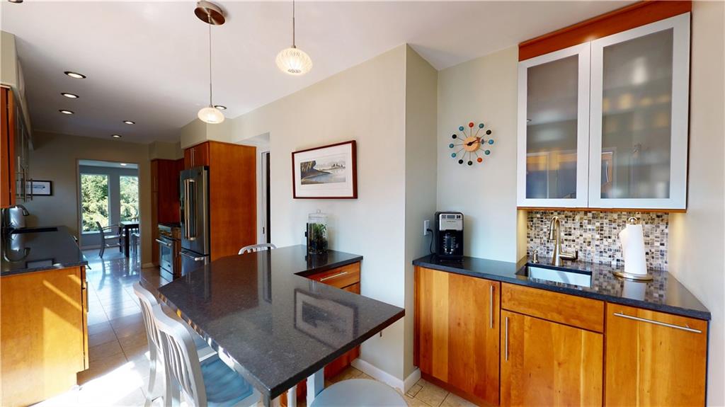 2416 Marbury Road Pittsburgh, PA 15221 - Photo 8 of 25 Gallery Image 8