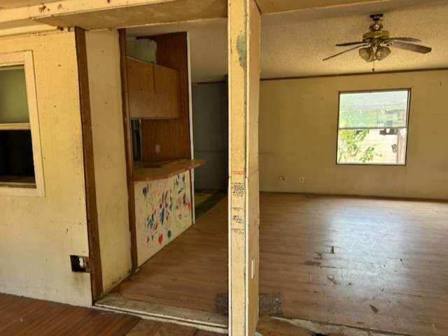 3702 Park Street Damon, TX 77430 - Photo 5 of 12 a view of hallway with livingroom