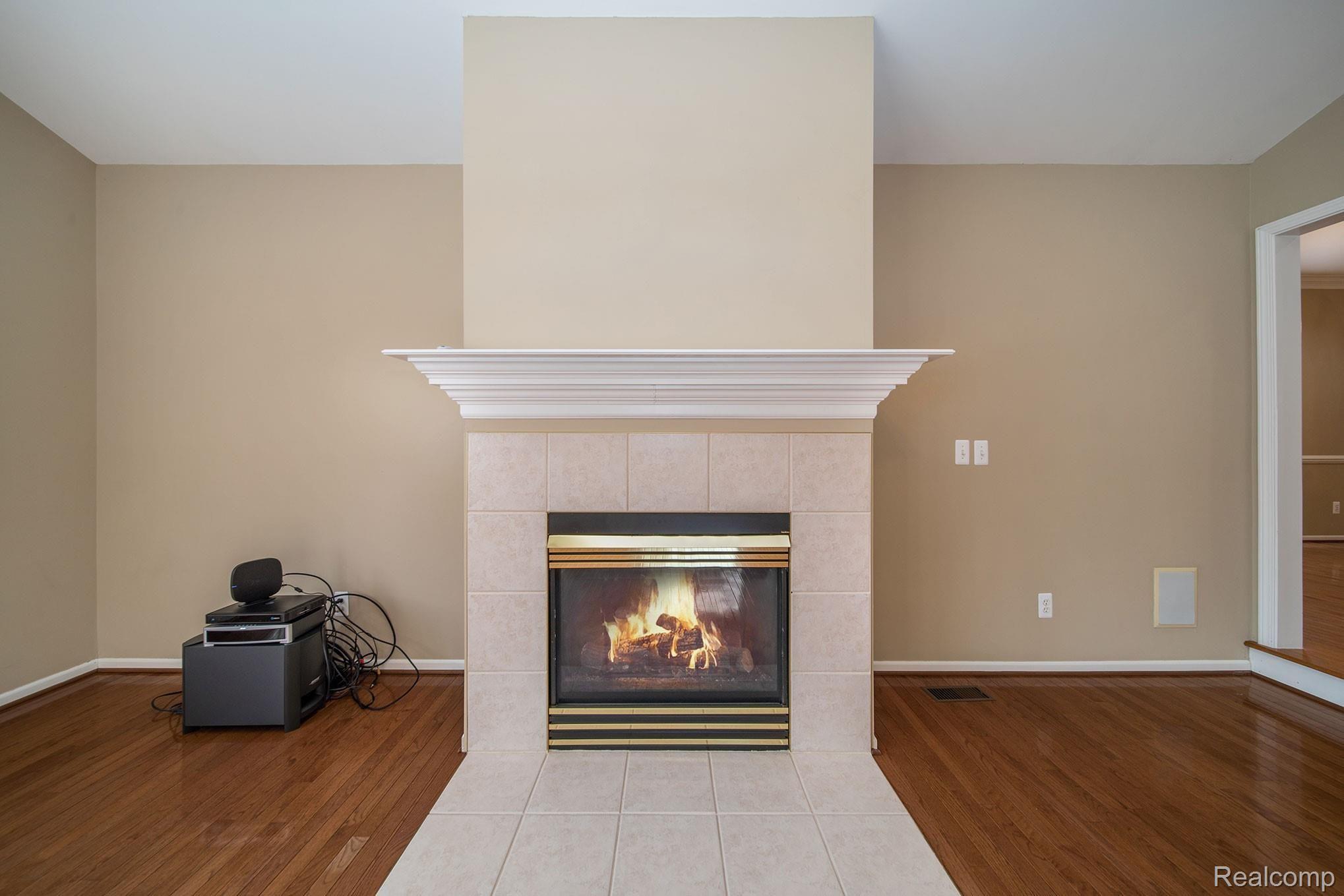 79 Oakbridge Drive Rochester, MI 48306 - Photo 15 of 46 79-Oakbridge_26.jpg