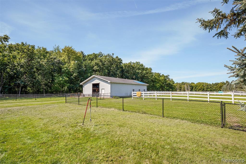 5737 Clinton Macon Road Clinton, MI 49236 - Photo 35 of 39 Gallery Image 35
