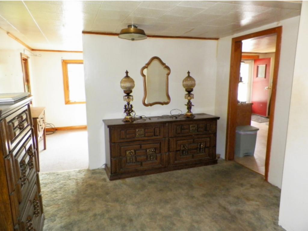 68 Lancaster Road Gorham, NH 03581 - Photo 7 of 10