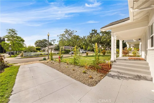 $1,300,000 | 1166 North El Molino Avenue, Pasadena, CA 91104