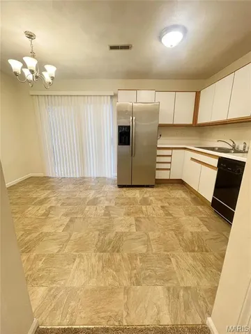 $890 | 525 Ponderosa Avenue, Unit 1, O'Fallon, IL 62269