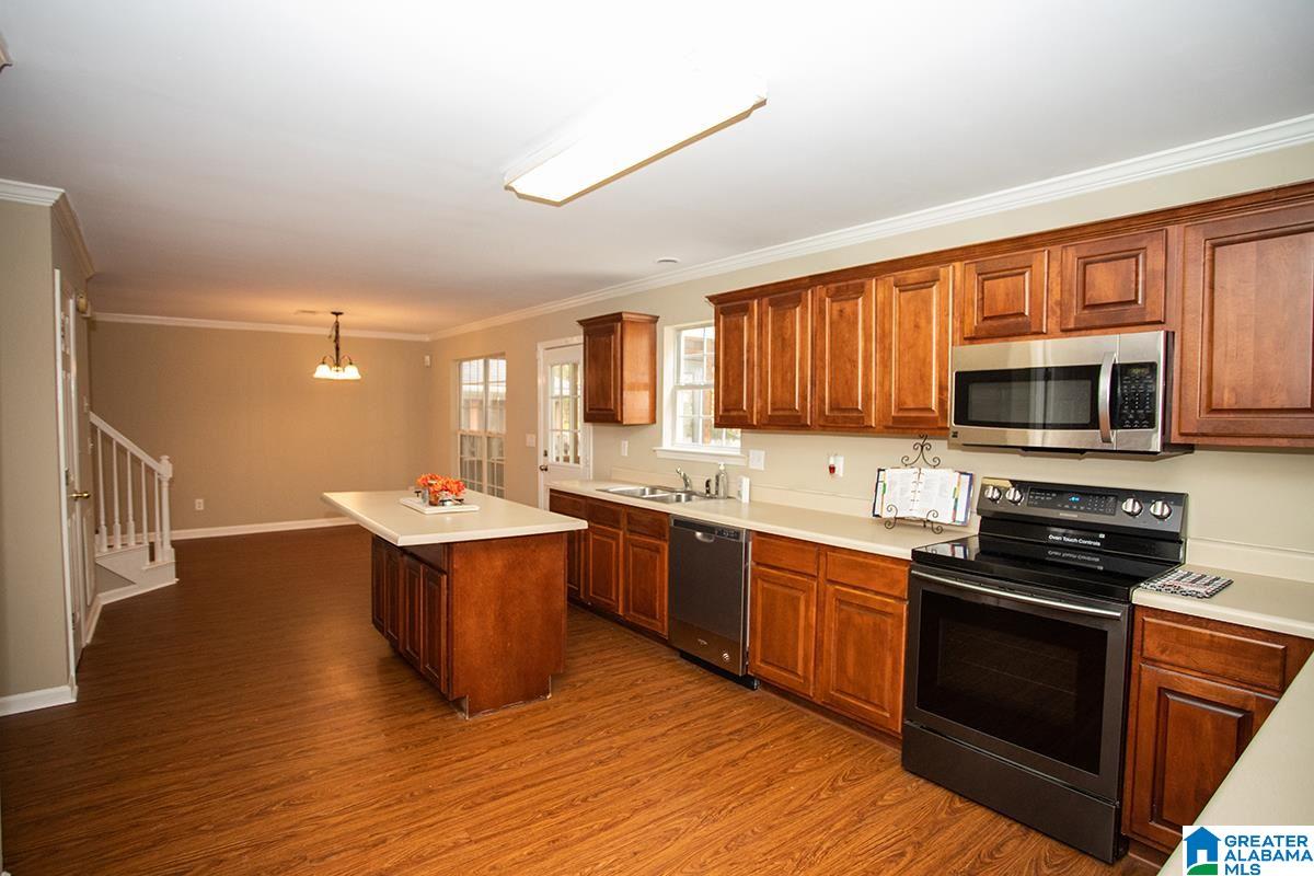 240 Warwick Lane Alabaster, AL 35007 - Photo 7 of 37
