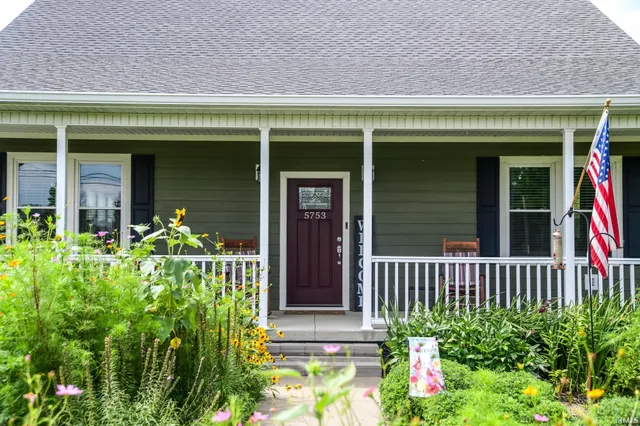$499,000 | 5753 North Golf Course Road, Bicknell, IN 47512