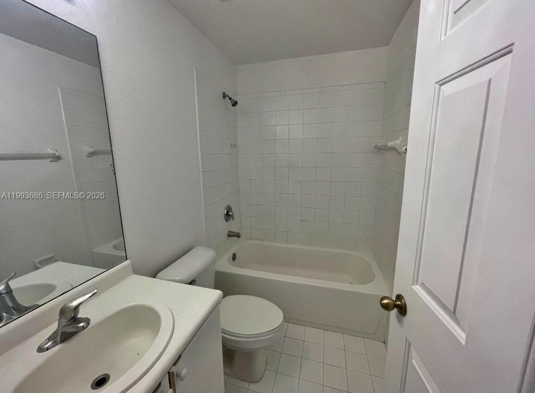 2740 Southeast 15th Road, Unit 20 Homestead, FL 33035 - Photo 7 of 10