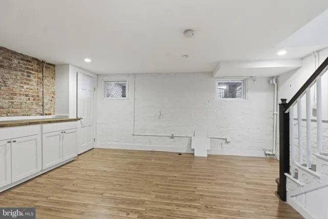 $3,900 | 525 21st Street Northeast, Washington, DC 20002