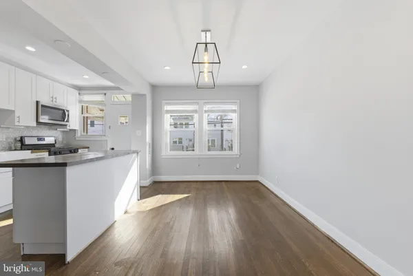 $3,900 | 525 21st Street Northeast, Washington, DC 20002