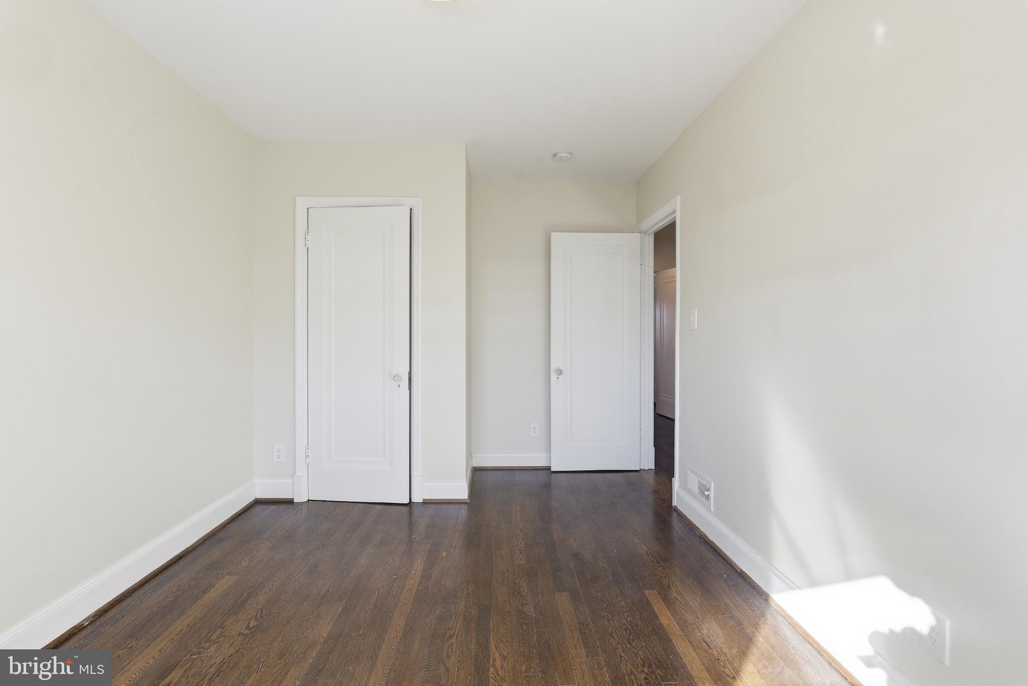 525 21st Street Northeast Washington, DC 20002 - Photo 5 of 24