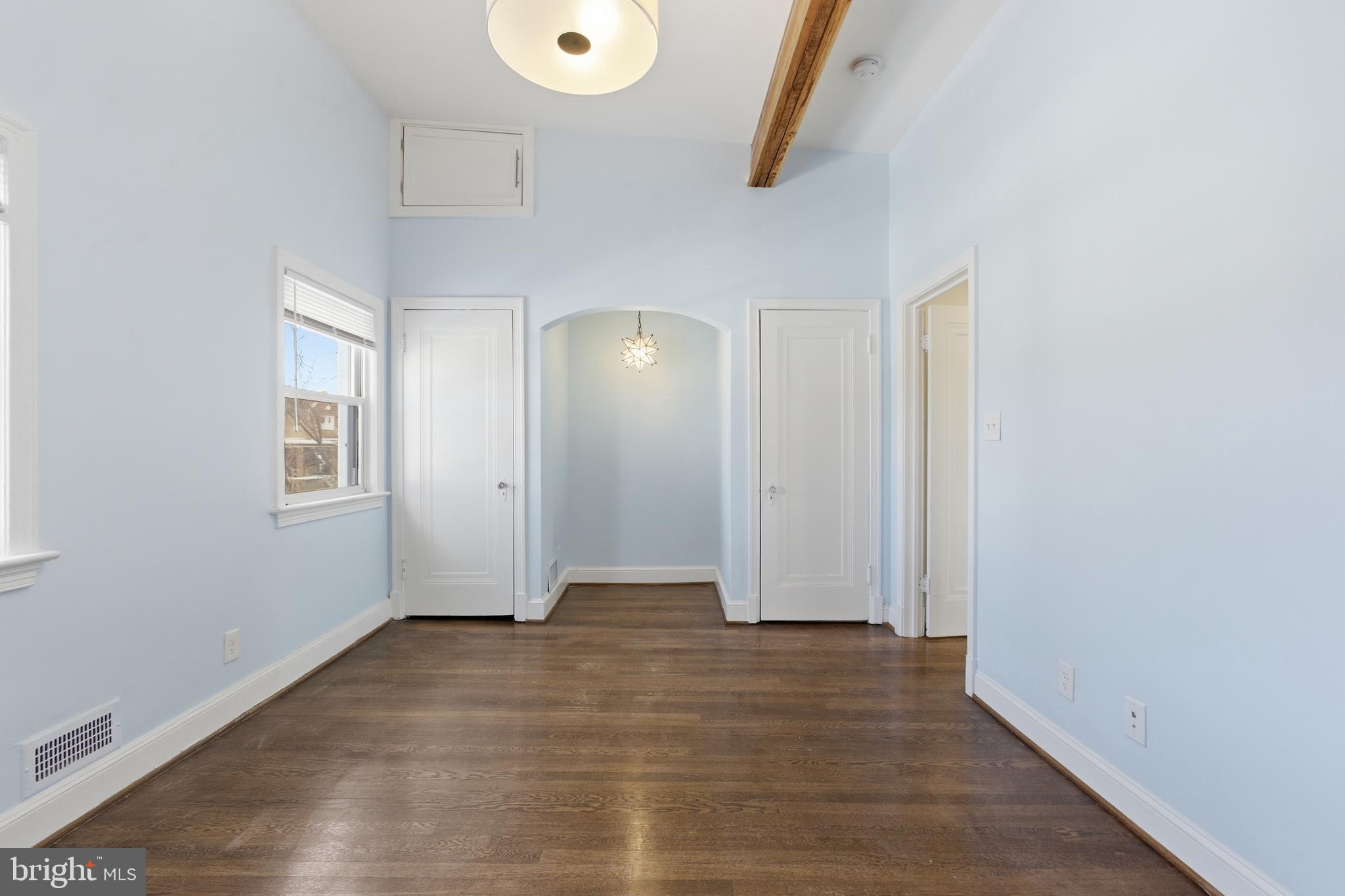 525 21st Street Northeast Washington, DC 20002 - Photo 7 of 24