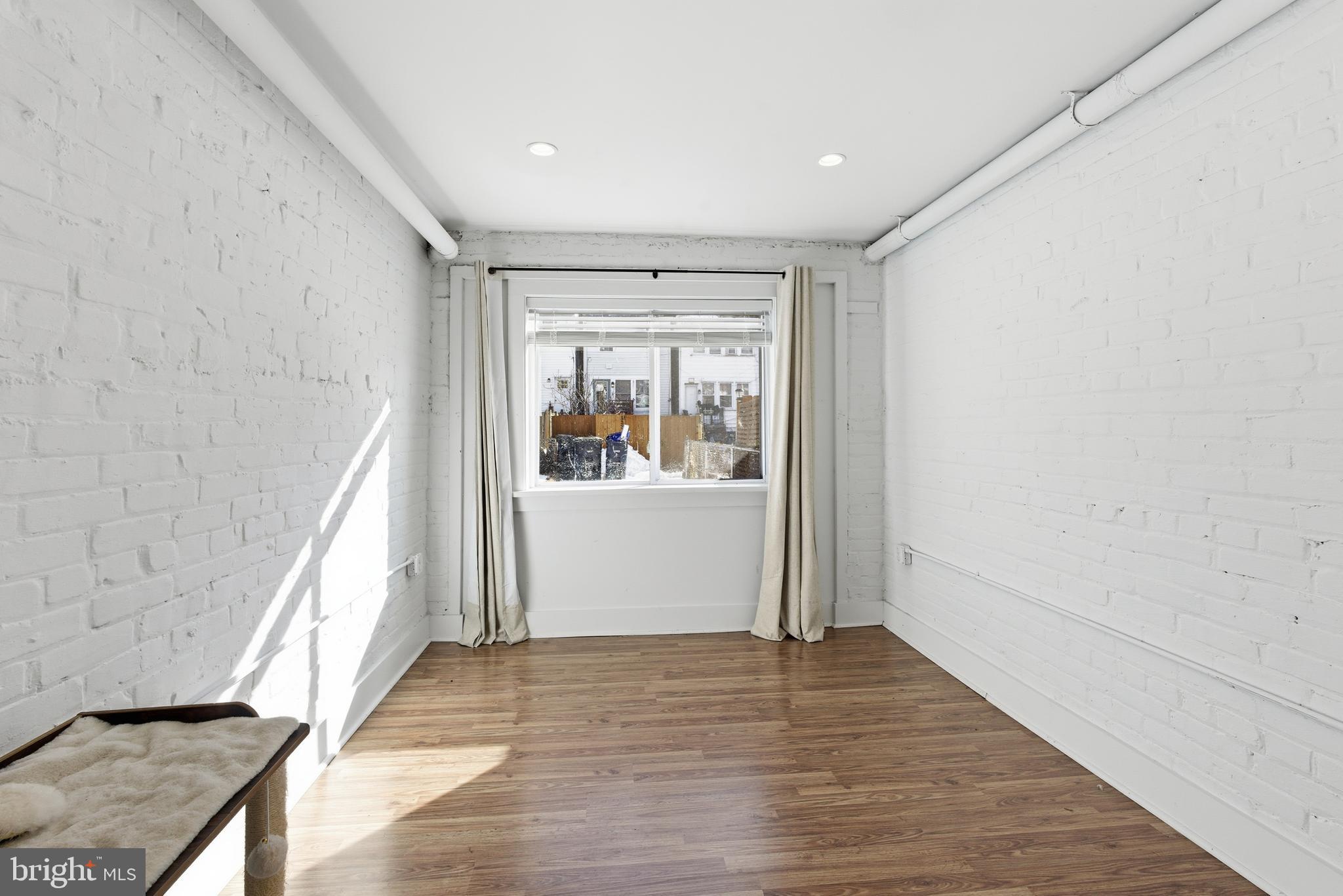 525 21st Street Northeast Washington, DC 20002 - Photo 9 of 24