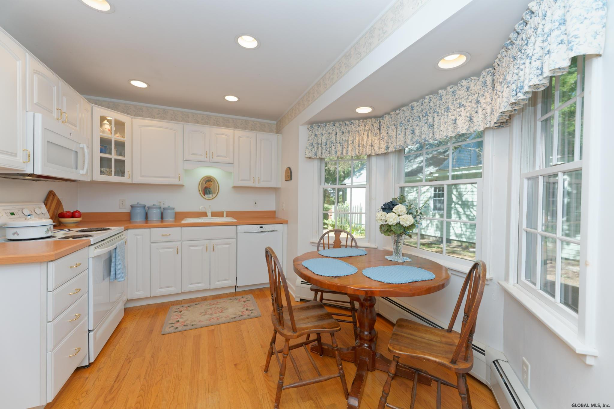 35 Douglas Road Bethlehem, NY 12054 - Photo 14 of 38 Photo 14