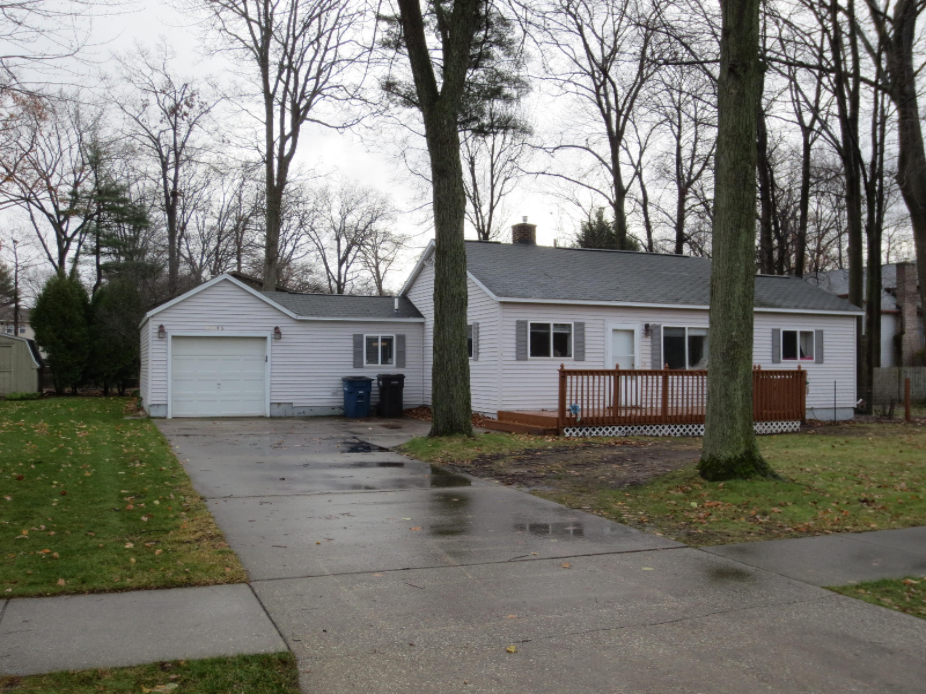 3346 Davis Road Muskegon, MI 49441 - Photo 2 of 15 IMG_2610