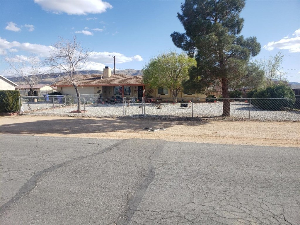 21997 Micmac Road Apple Valley, CA 92308 - Photo 1 of 1 Gallery Image 1