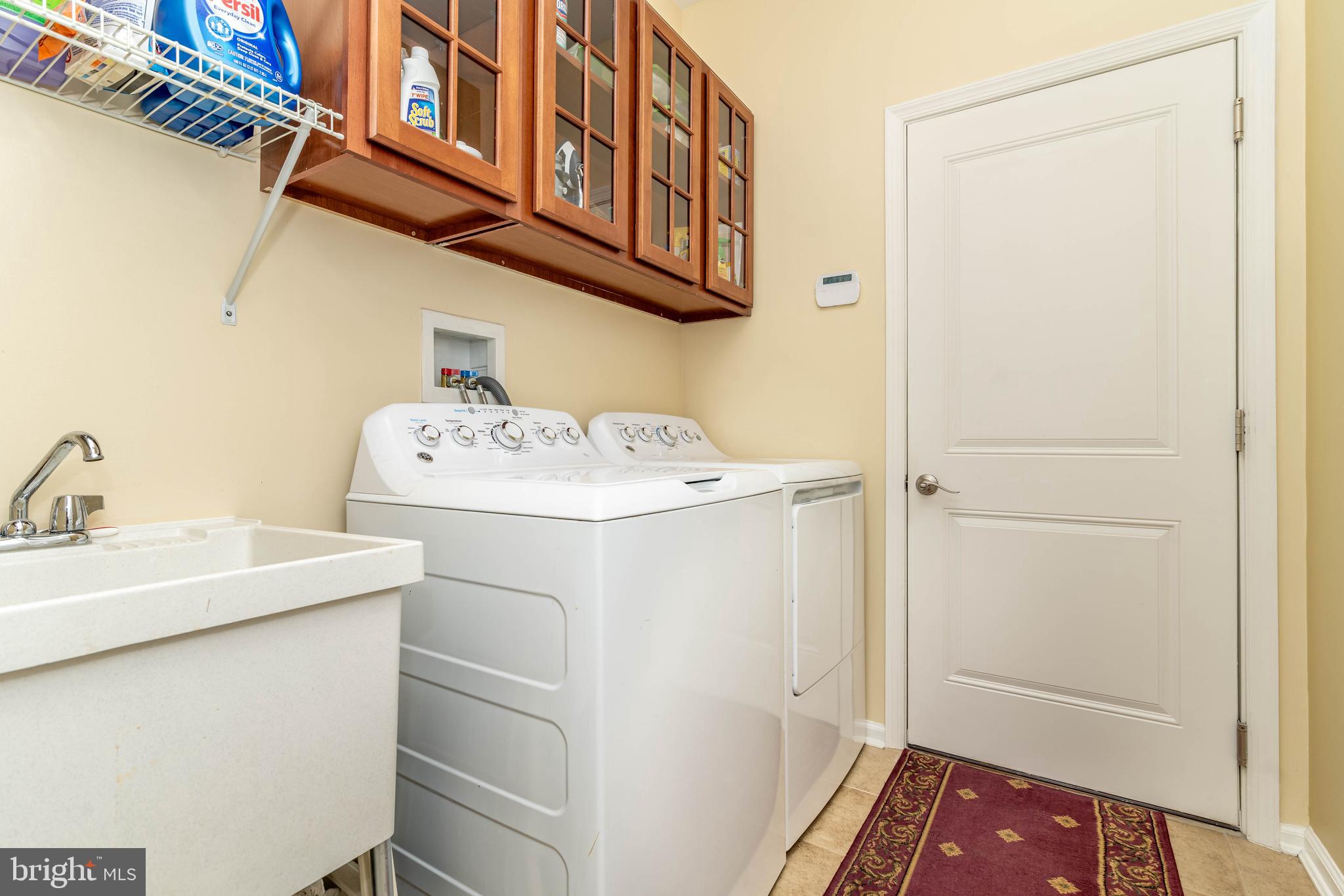 9 Alcott Way Marlton, NJ 08053 - Photo 31 of 51 a utility room with dryer and washer