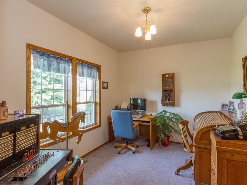 3807 South Chapman Road Greenacres, WA 99016 - Photo 10 of 20