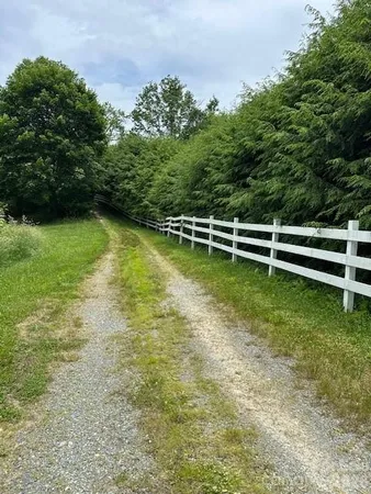 $109,000 | 1094 Highway 321, Sugar Grove, NC 28679