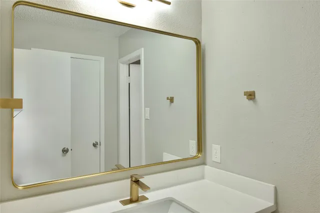 $319,900 | 5111 Pinewilde Drive, Houston, TX 77066