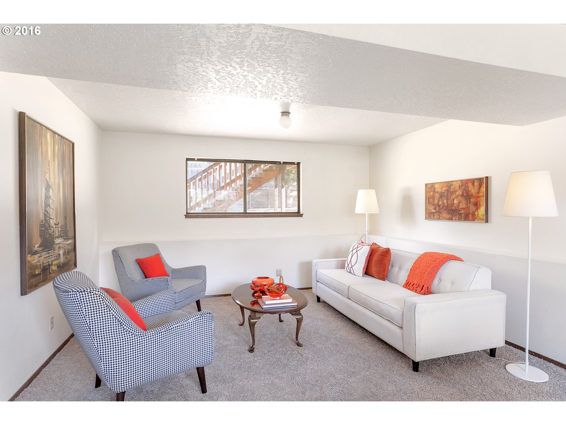 6319 Southwest Roundtree Court Portland, OR 97219 - Photo 12 of 15 Gallery Image 12